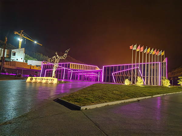 城市亮化是现代城市建设的重要组成部分，它不仅可以美化城市的夜景，还能提升城市的整体形象。随着科技的不断进步，城市亮化也得到了更多的关注和创新。本文将介绍一些关于城市亮化的创意和技术，帮助读者了解肃南城市亮化的重要性以及如何进行肃南城市亮化的规划和实施。