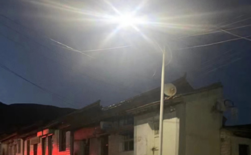 农村院子里最适合的肃南太阳能路灯亮度与安装要点